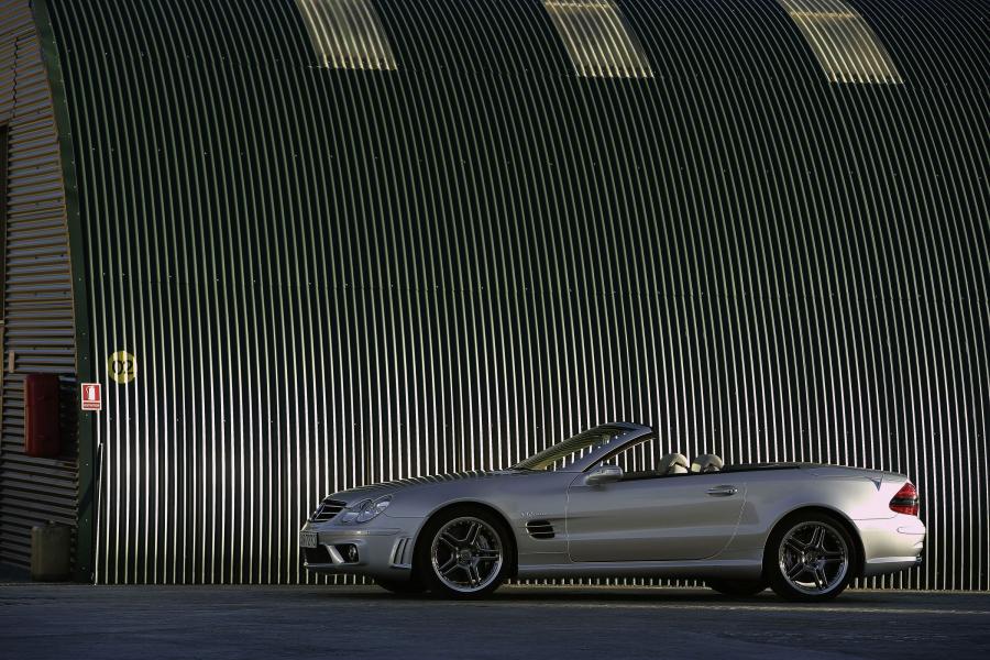  Mercedes-Benz SL65 AMG 2006 года  (фото 5 из 28)